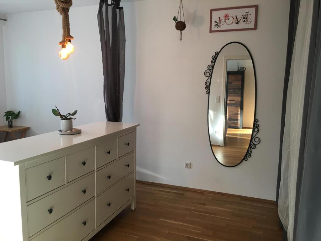 Moderne Wohnung An Der Messe ニュルンベルク エクステリア 写真